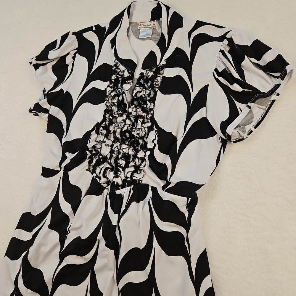 SOULMATES Top Ruffle Size 2X Womens Black White Spandex Cap Sleeve V-Neck Tie